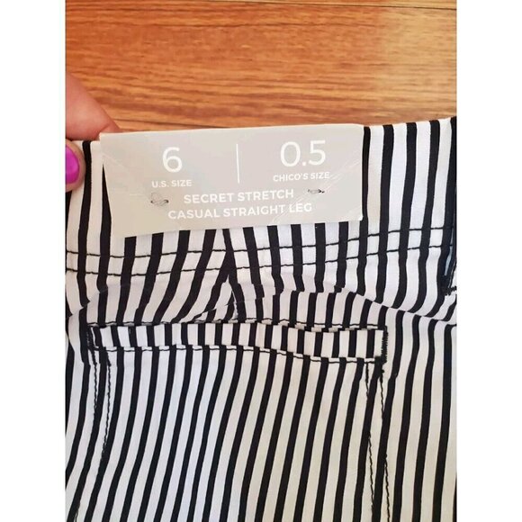 Chico Pants Cropped Women's‎ Size 6 (Chico 0.5) Black White Striped Lightweight - Picture 10 of 16